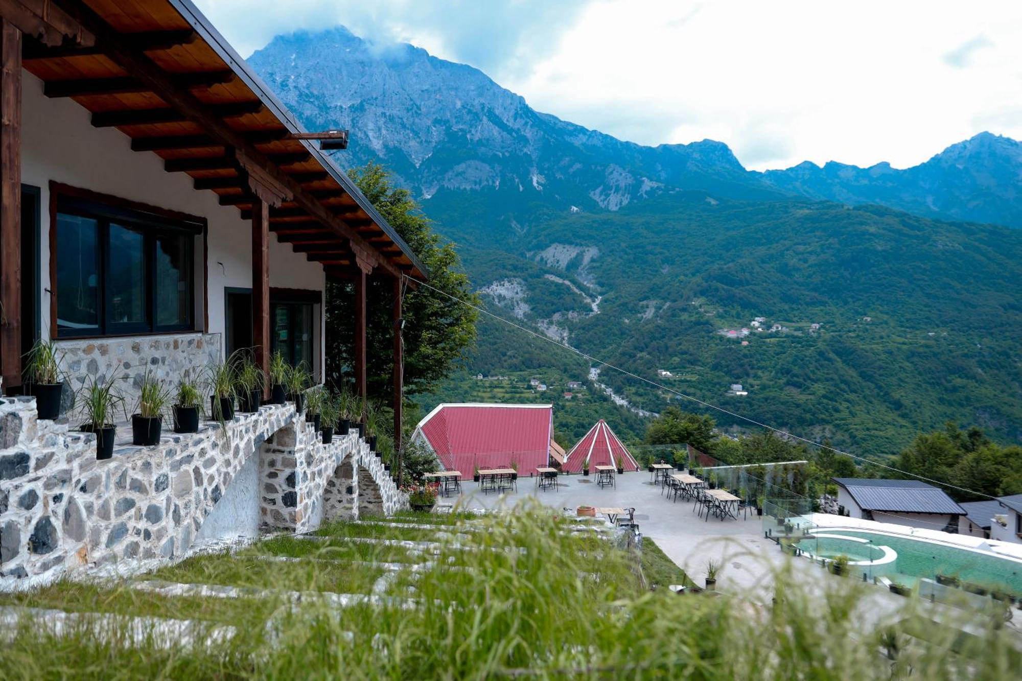 Hotel Thethi Esterno foto