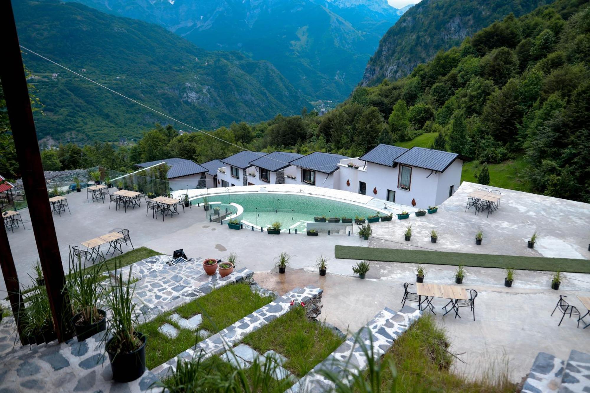 Hotel Thethi Esterno foto